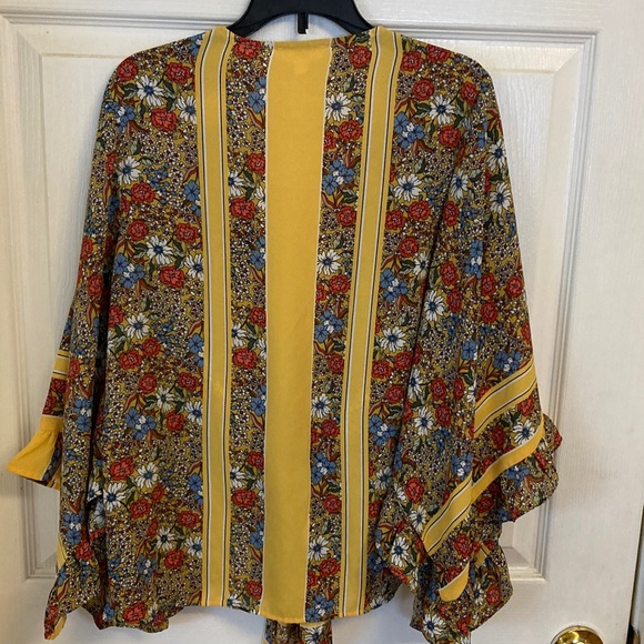 C Floral Kimono Jacket/Wrap with Yellow and Blue - Picture 5 of 8